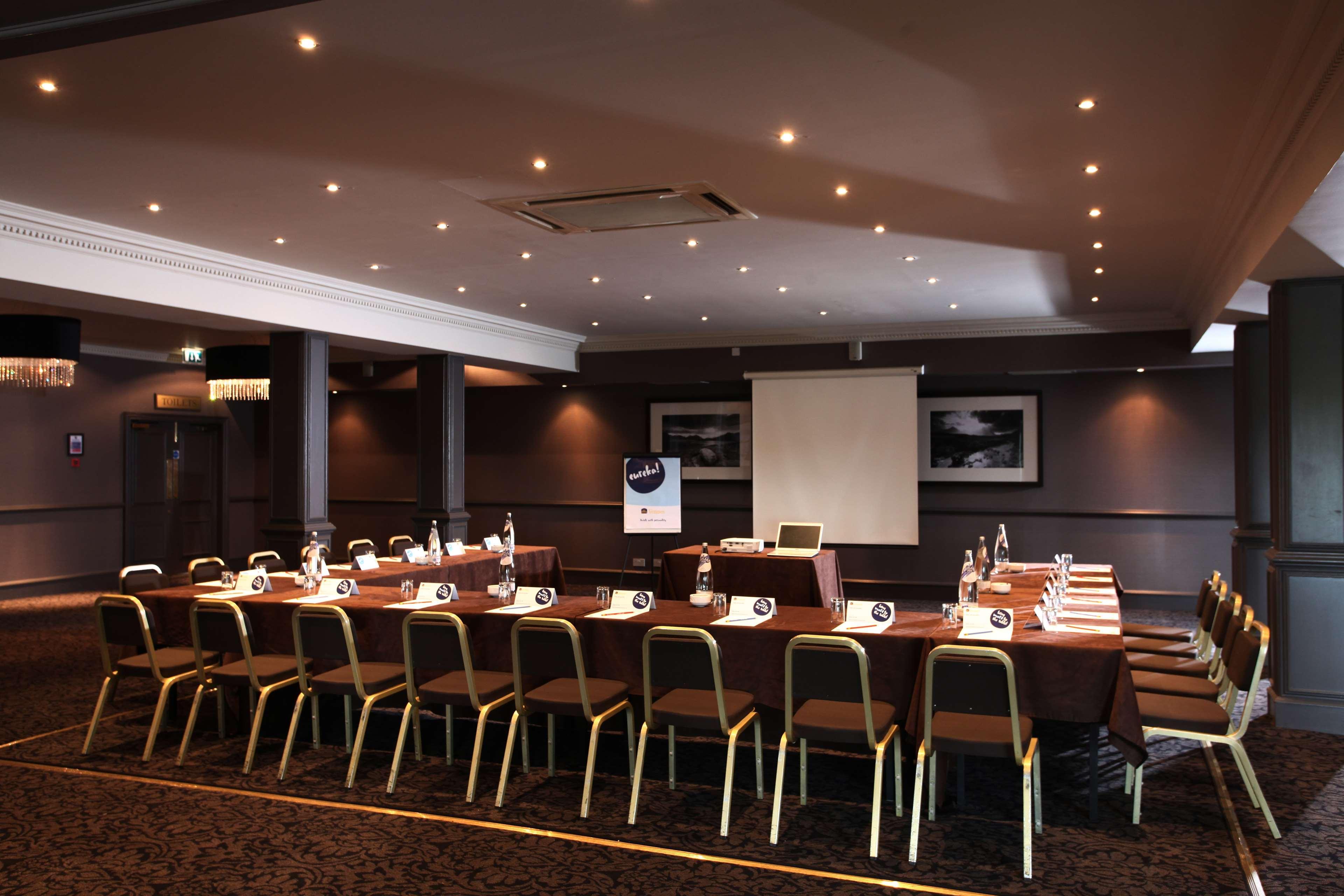 Best Western Garfield House Hotel Chryston Бізнес фото